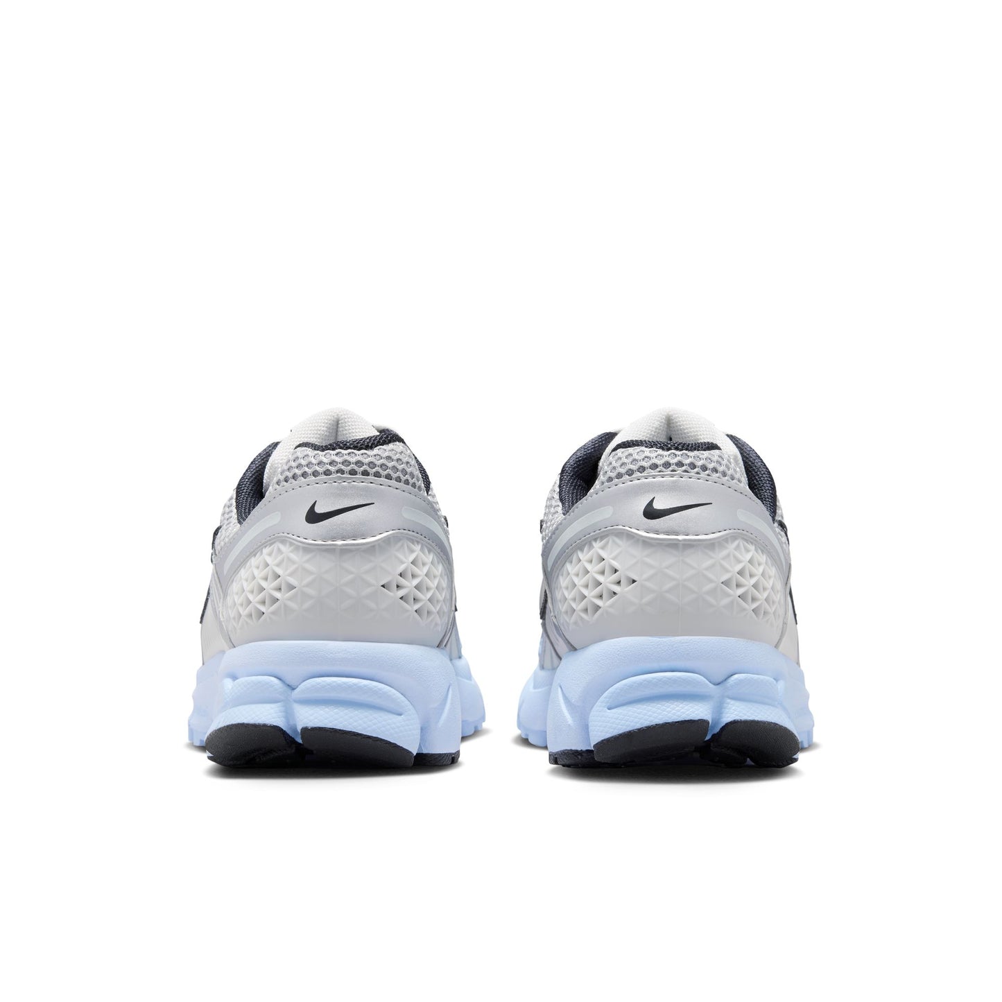 Nike "Zoom Vomero 5" Womens - Photon Dust / Metallic Silver