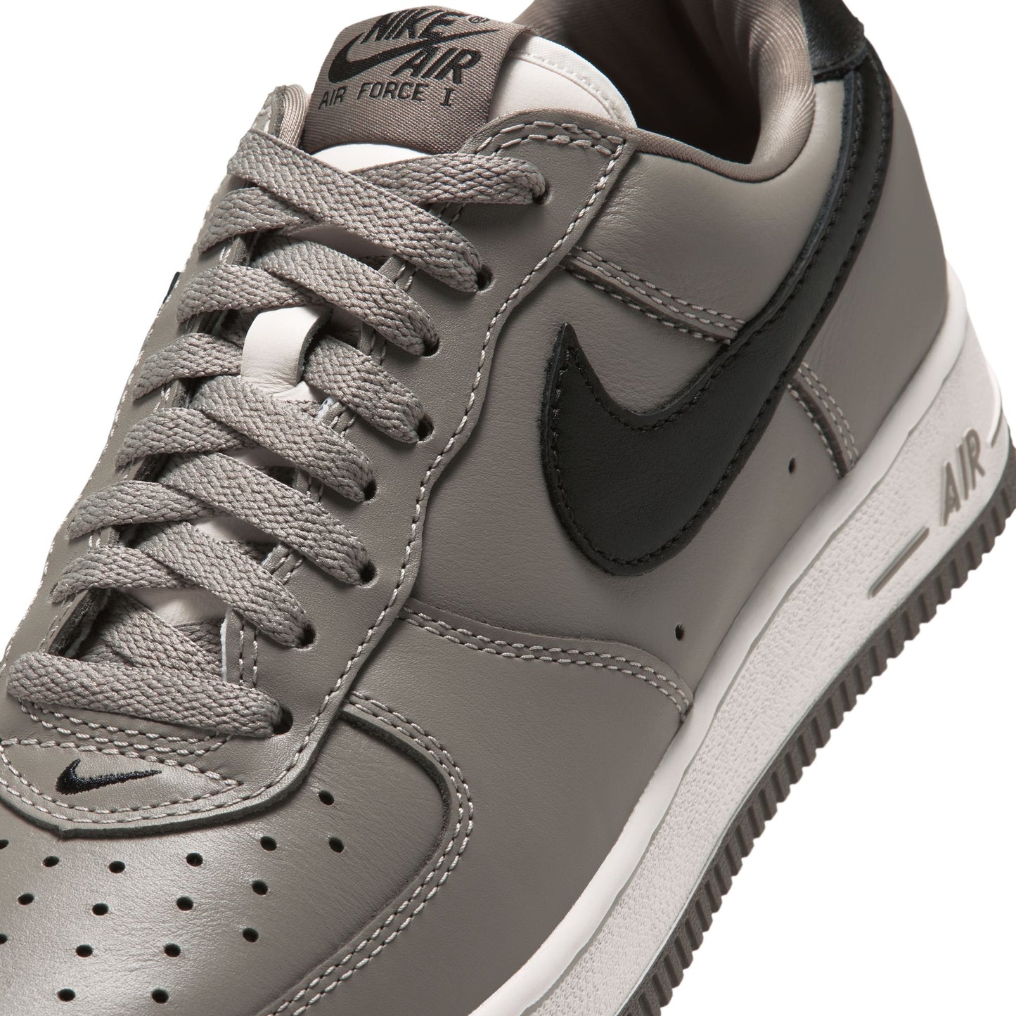 Nike "Air Force 1 '01" Mens - Light Army / Black / Sail