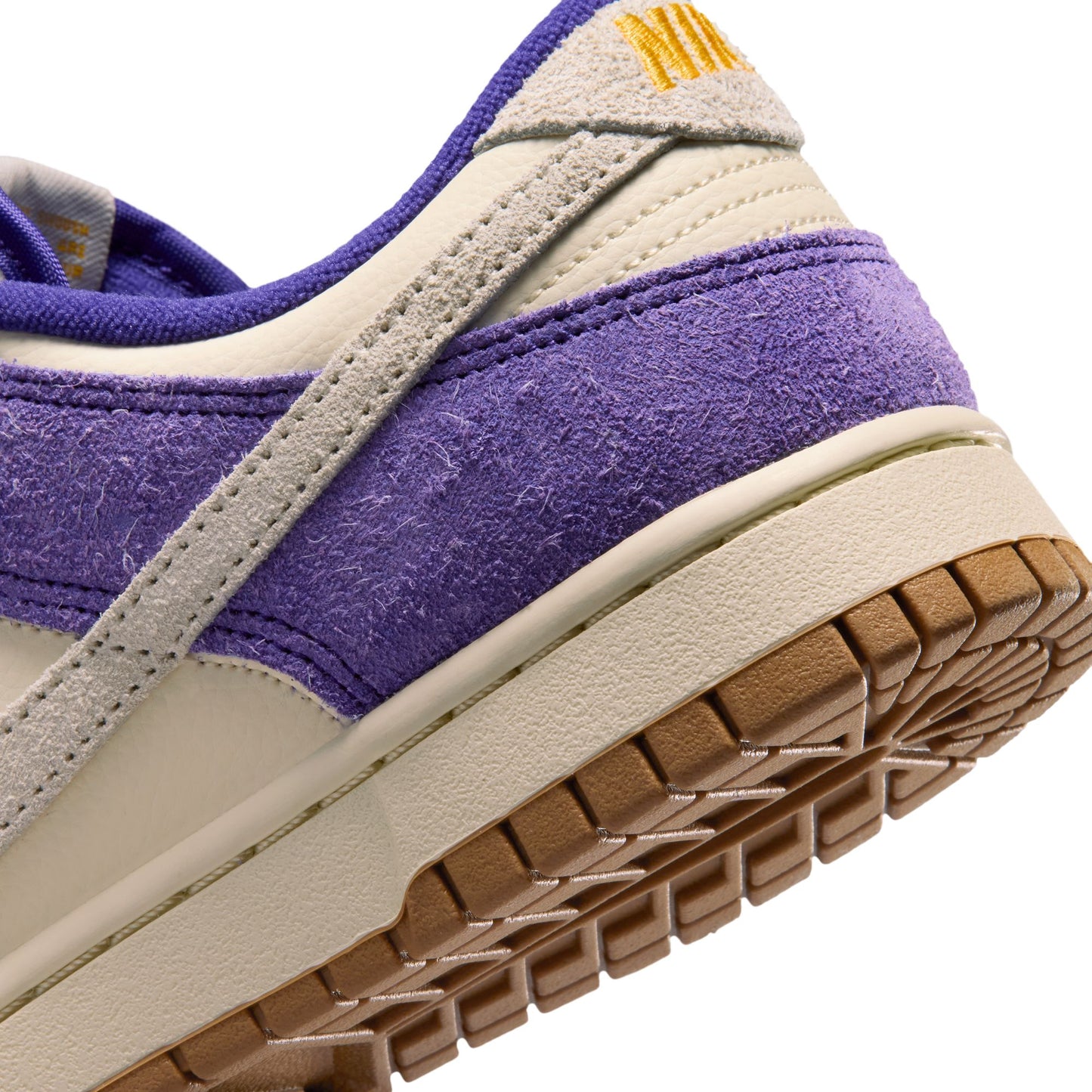 Nike "Dunk Low" Womens - Court Purple / Coconut Milk