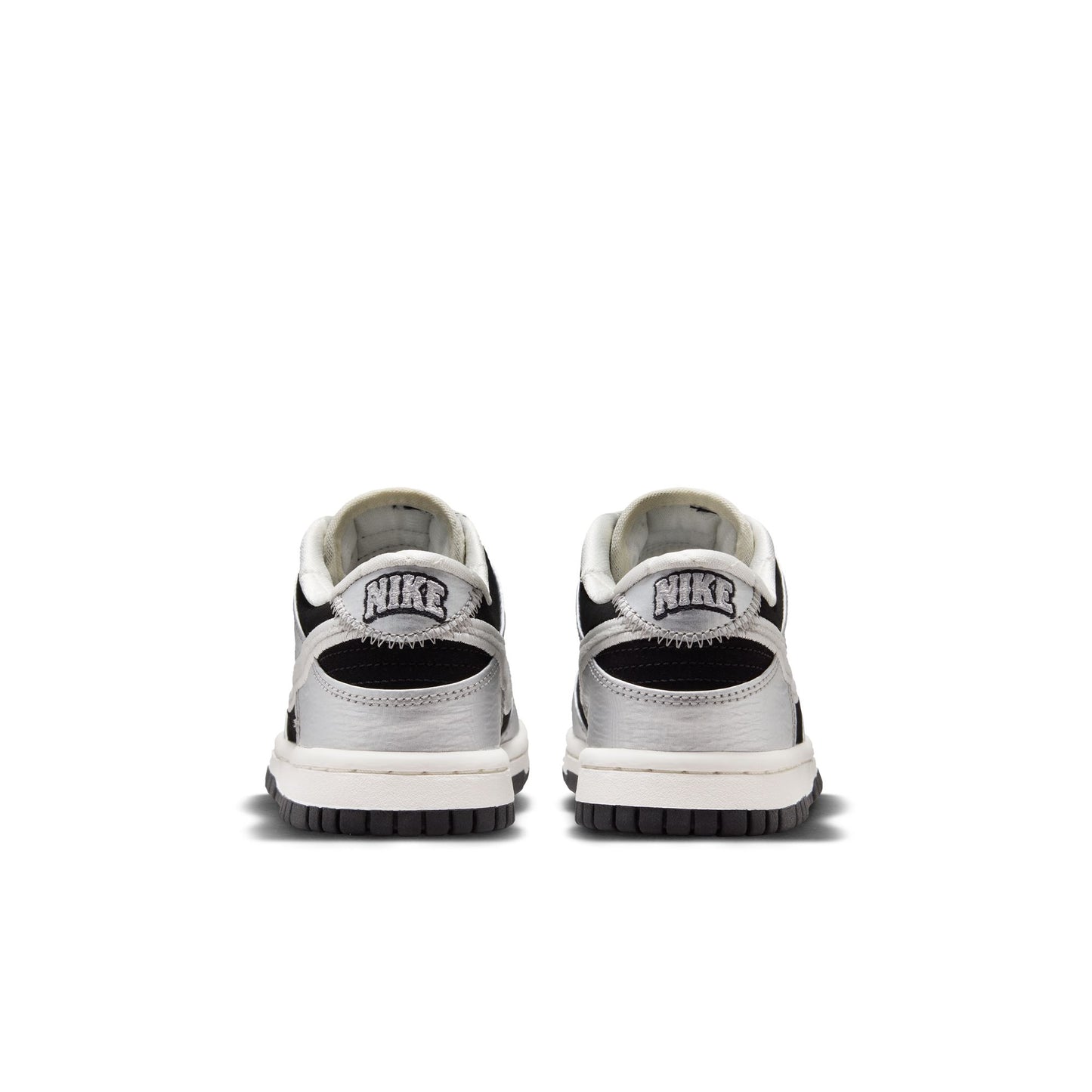 Nike "Dunk Low LV8 STR JKT" Grade School - Metallic Silver