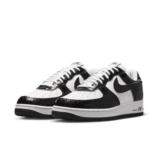 Nike "Air Force 1 Cracked Leather" Mens - Black / White