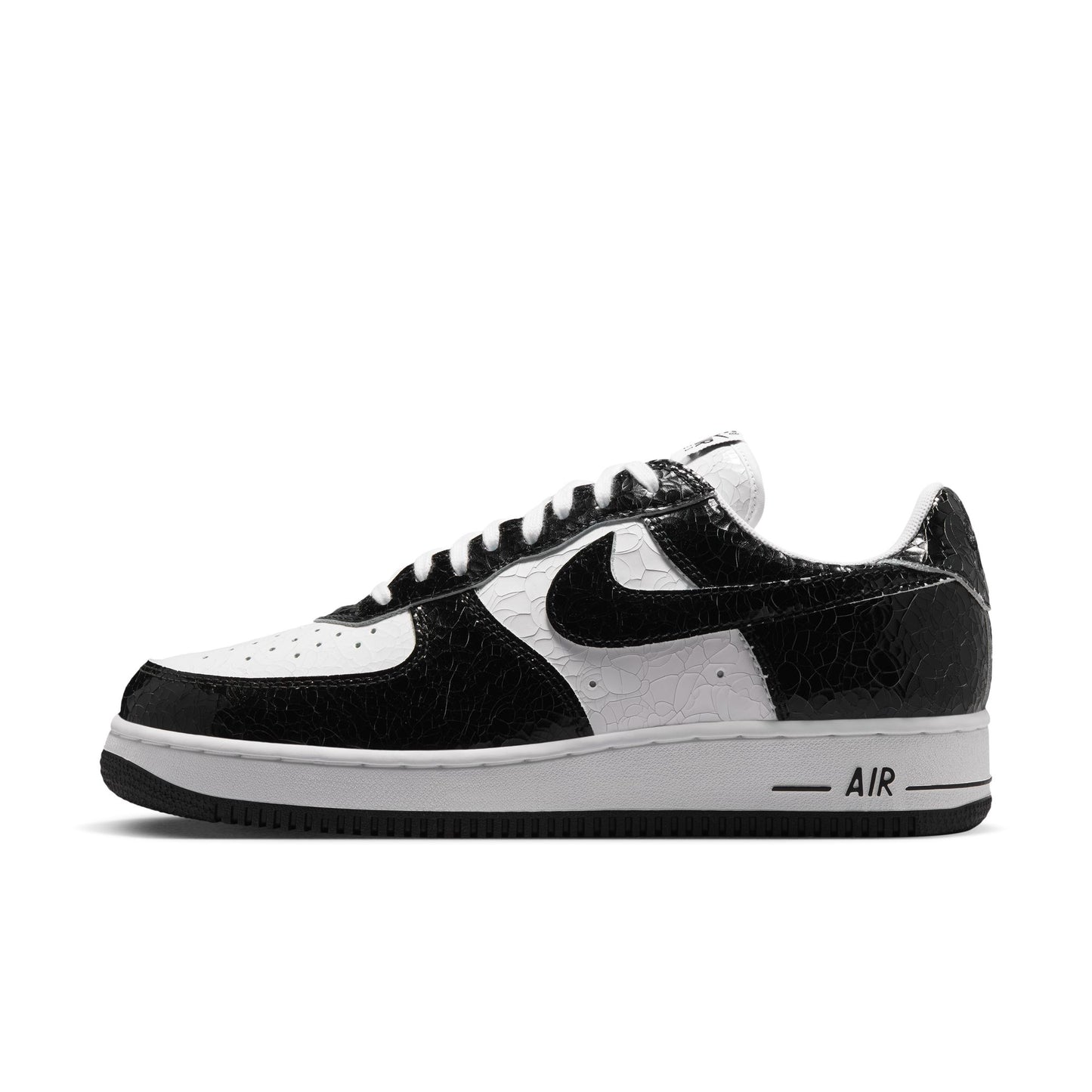 Nike "Air Force 1 Cracked Leather" Mens - Black / White