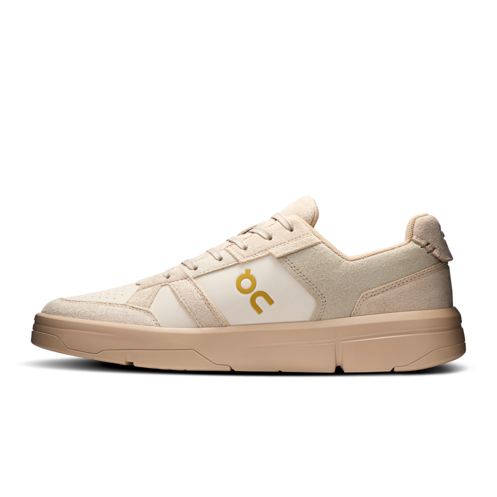 On "The Roger Clubhouse Ace" Mens - Sand / Sand