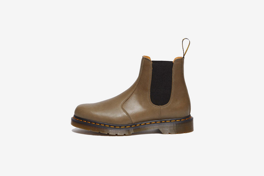 Dr. Martens "2976 Carrara Leather Chelsea Boot" M - Olive