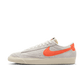 Nike "Blazer Low '77 PRM" M - Summit White / Safety Orange
