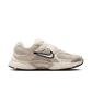 Nike "V5 RNR" W - Light Orewood Brown / Pale Ivory