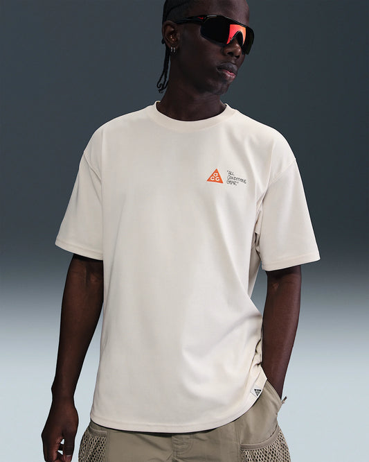 Nike "ACG Guide T-Shirt" M - Phantom