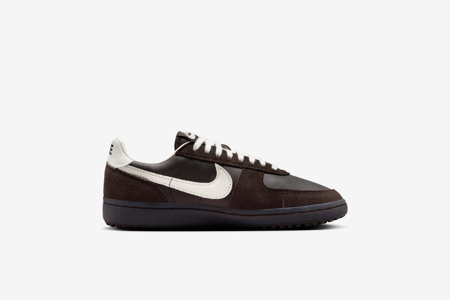 Nike "Field General '82 SP" W - Velvet Brown / Sail