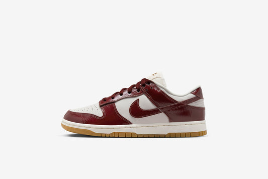 Nike "Dunk Low LX" W - Phantom / Dark Team Red / Sail