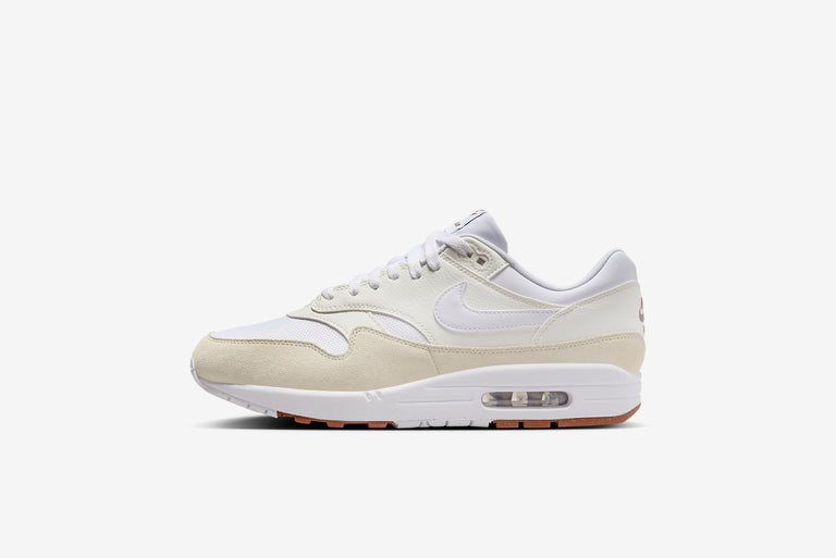 Nike \