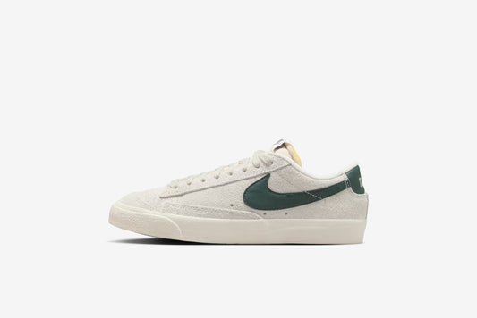 Nike "Blazer Low '77" W - Phantom / Vintage Green