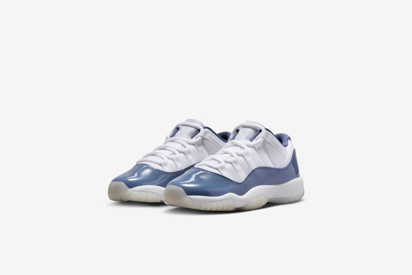Red jordan Future Low Grey Mist Air Red jordan 11 Retro Low GS White Midnight Navy Diffused Blue Cheap Parallax Jordan Outlet