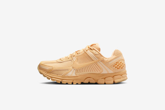 Nike "Zoom Vomero 5"  M - Celestial Gold