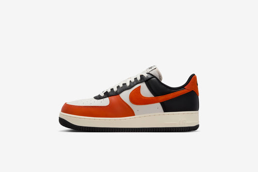 Nike "Air Force 1 '07 LV8"  M - Black / Vintage Coral / Phantom