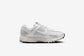 Nike "Vomero 5" W - White / Vast Grey / Black / Sail