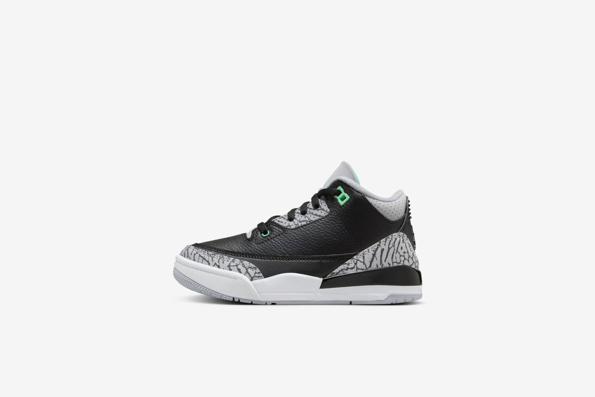 Air Jordan 3 Retro PS Wolf Grey Cheap Parallax Jordan Outlet Black Green Glow Nike Air Jordan 5 Retro Low Dunk From Above White Navy Blue