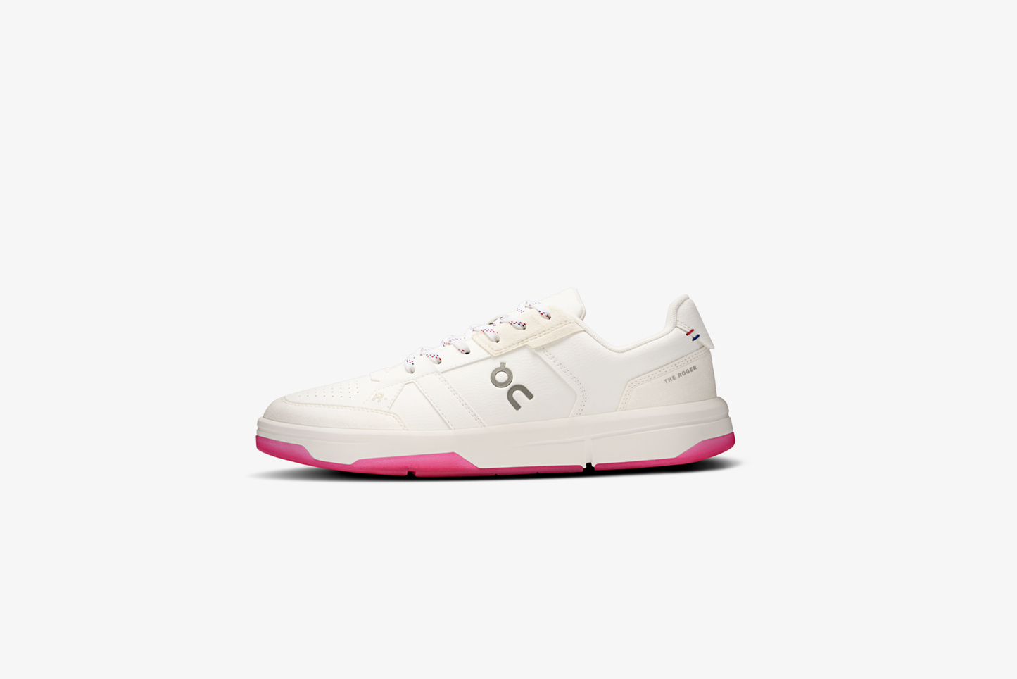 On "The Roger Clubhouse" M - White / Grenadine
