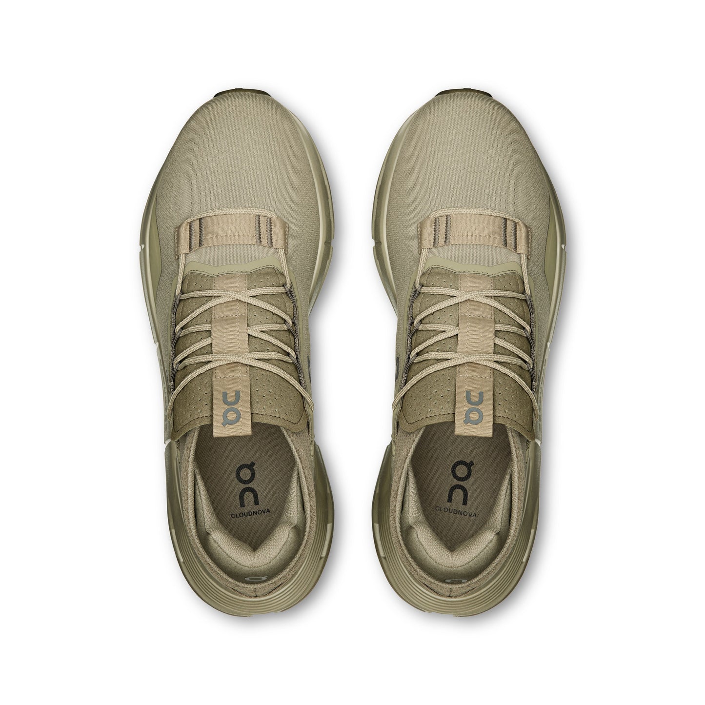 On "Cloudnova 2" M - Grove / Thorn