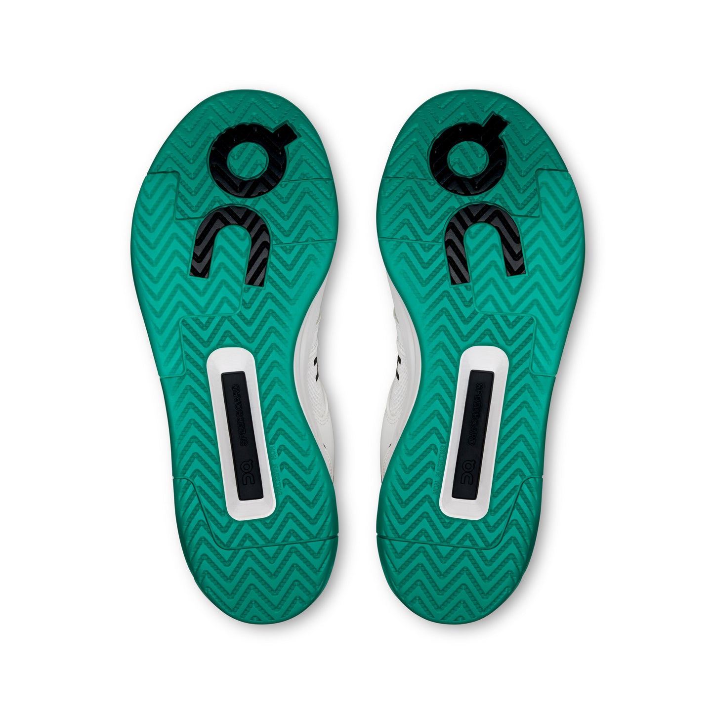 On "THE ROGER Clubhouse Pro 2" Mens - White / Neem