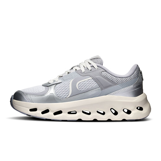 On "Cloudtilt Arc" Womens - Alloy / Ivory