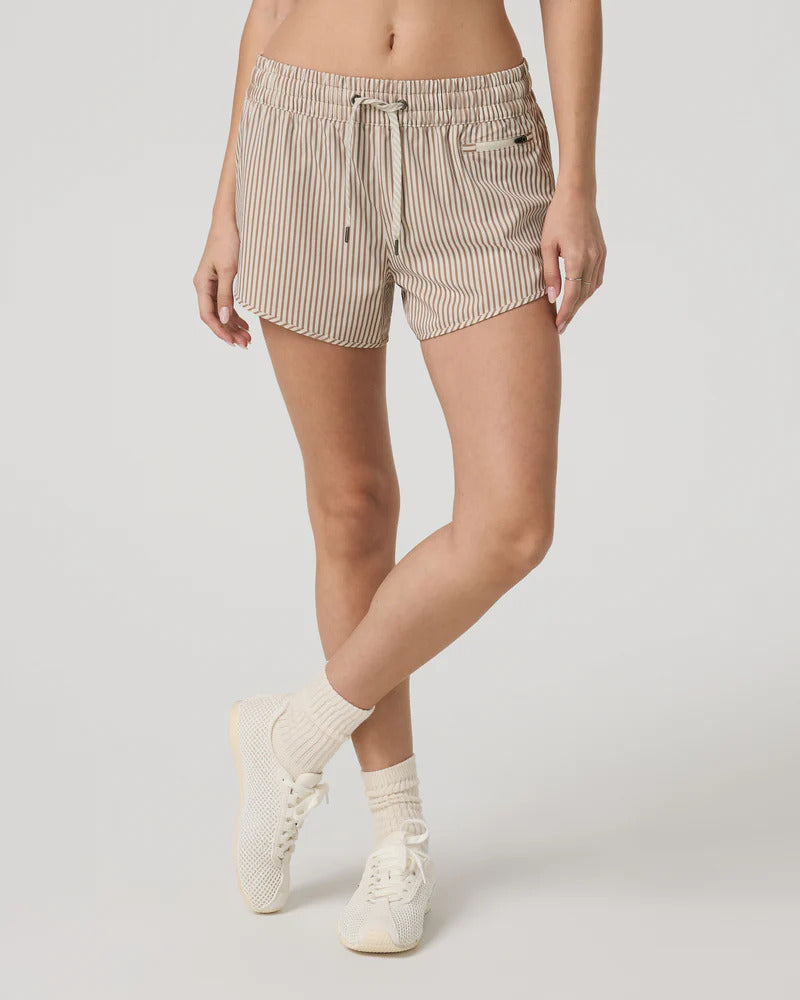 Vuori "Clementine 2.0 Short 4" Womens - Cove Stripe Hickory