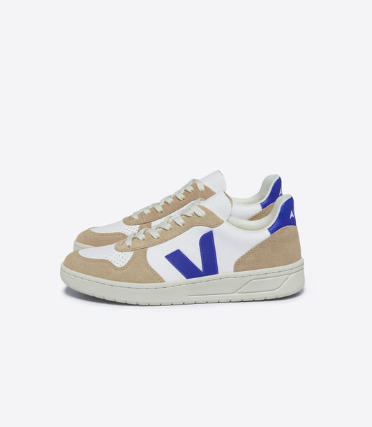 Veja "V-10 Chromefree Leather"  M - Extra White / Paros / Sahara