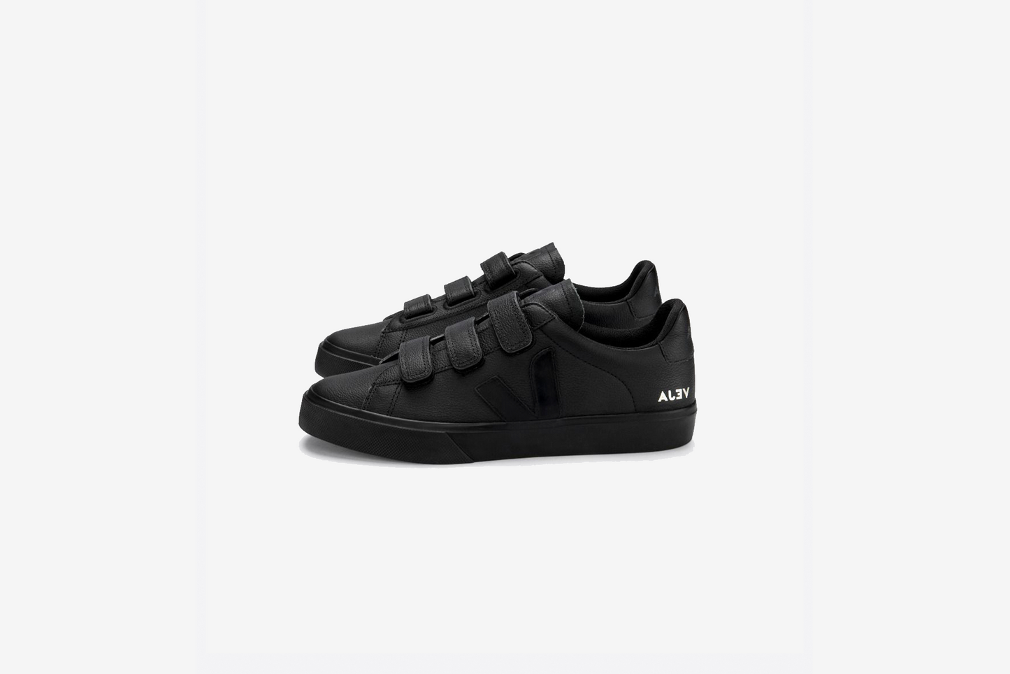 Veja top black velcro