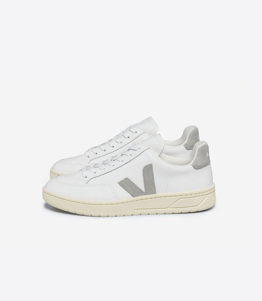 Veja "V-12 Leather"  M - Extra White / Light Grey