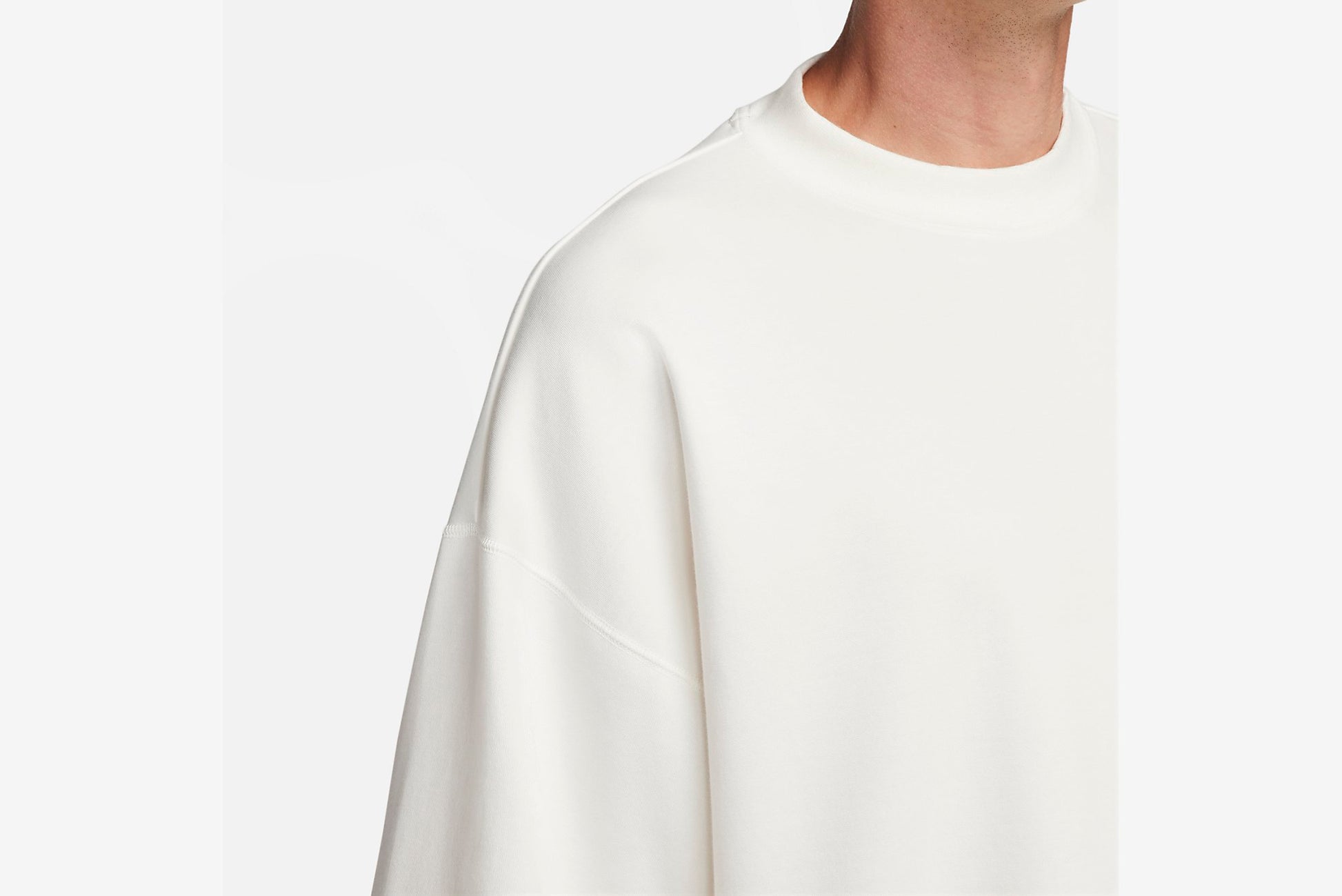 Nike Sportswear Tech Fleece Reimagined Men's Oversized Short-Sleeve  Sweatshirt.