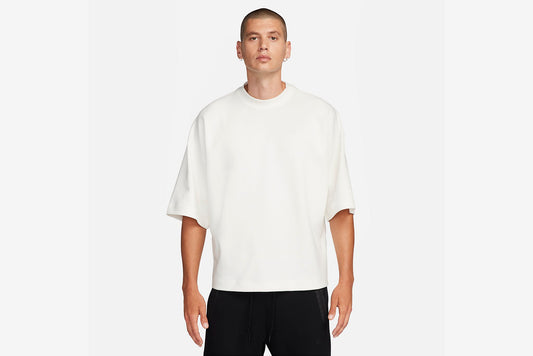 Nike "Sportswear Tech Fleece Reimagined Men's Oversized Short Sleeve Sweatshirt" M - Sail