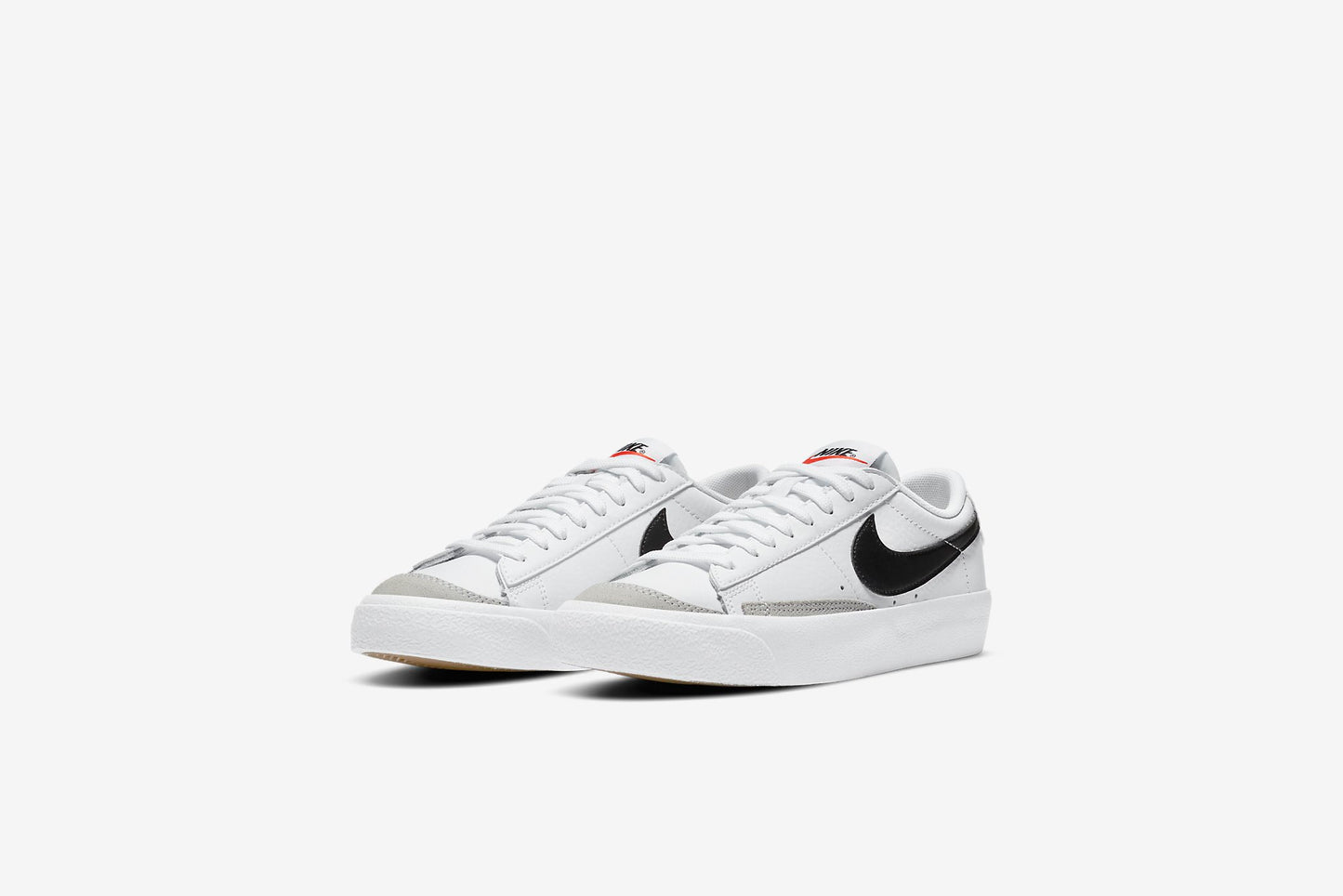 Nike "Blazer Low '77" GS - White / Black / Orange