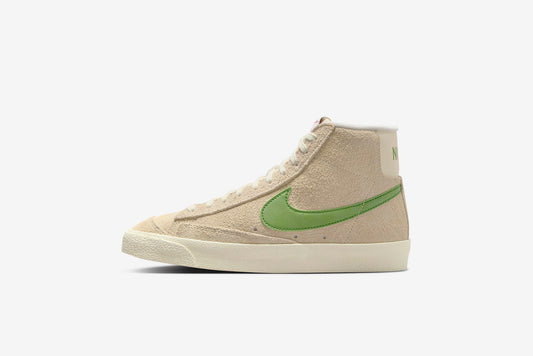 Nike "Blazer Mid '77" W - Muslin / Chlorophyll