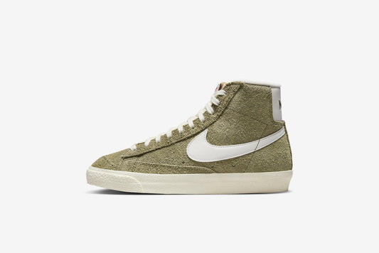 Nike "Blazer Mid '77" W - Medium Olive / Sail / Coconut Milk