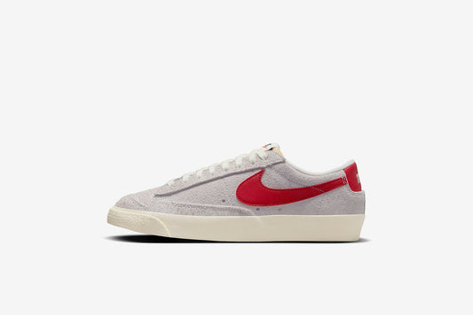 Nike "Blazer Low '77" W - Summit White / Gym Red / Sail