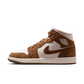 Air Jordan "1 Mid" Womens - Lt British Tan / Chalk