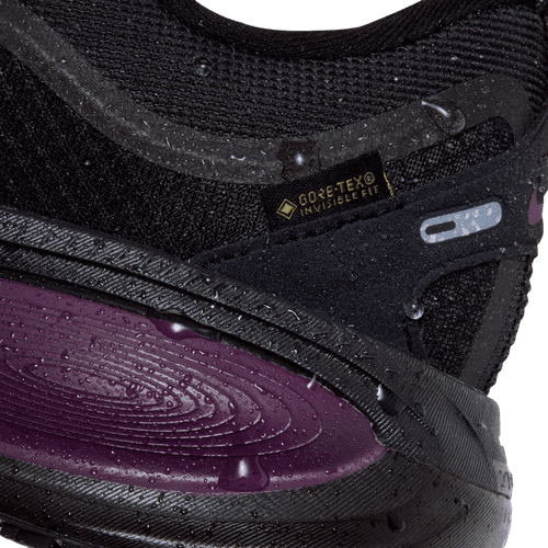 Nike "Vomero 18 GORE-TEX" Womens - Black / Metallic SIlver