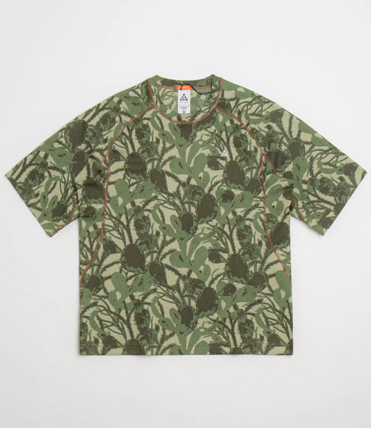 Nike "ACG Chinati T-Shirt" - Light Khaki/Cargo Khaki/Mosswood Brown/Summit White