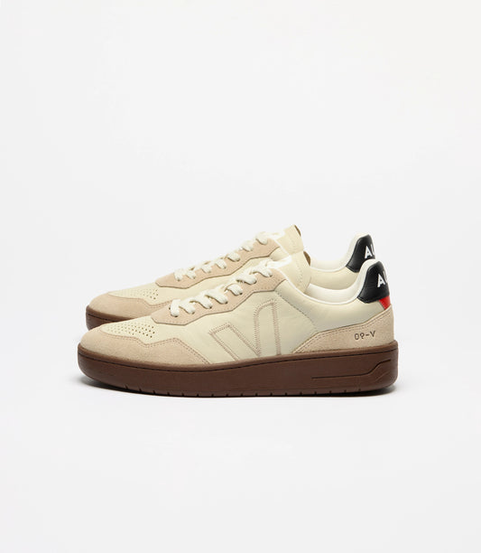 Veja "V-90 ZZ O.T. Leather" Mens - Pierre Almond / Black