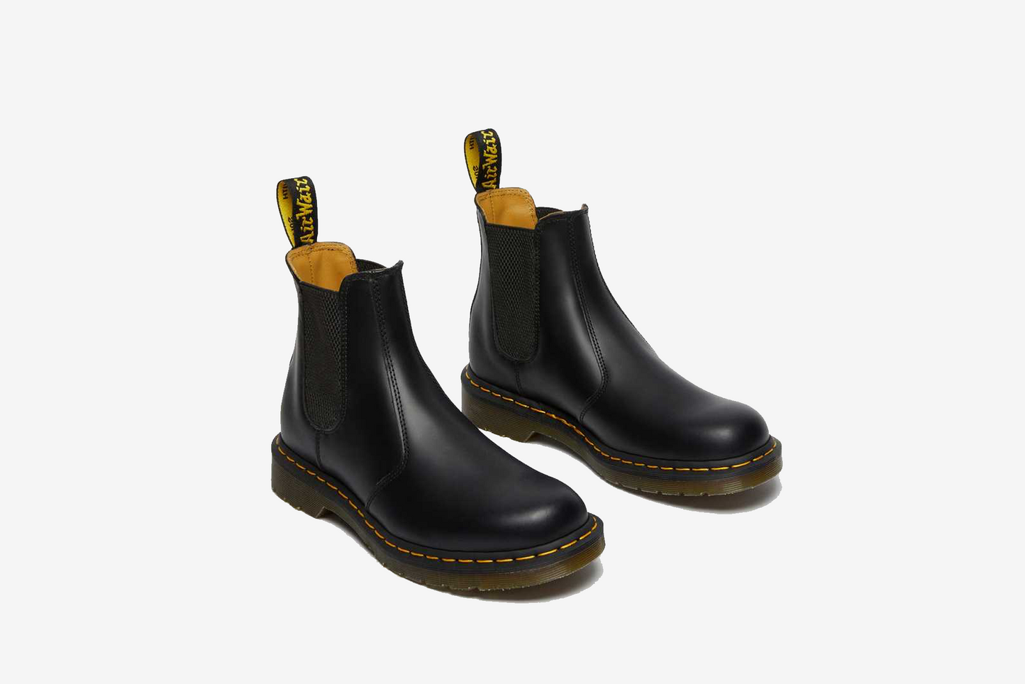 Dr. Martens "2976 Yellow Stitch Smooth Leather Chelsea Boot" M - Black