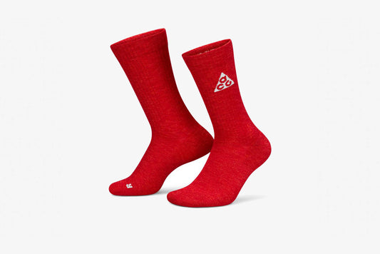 Nike 'Kelley Ridge 2.0 Crew Socks' M - Red