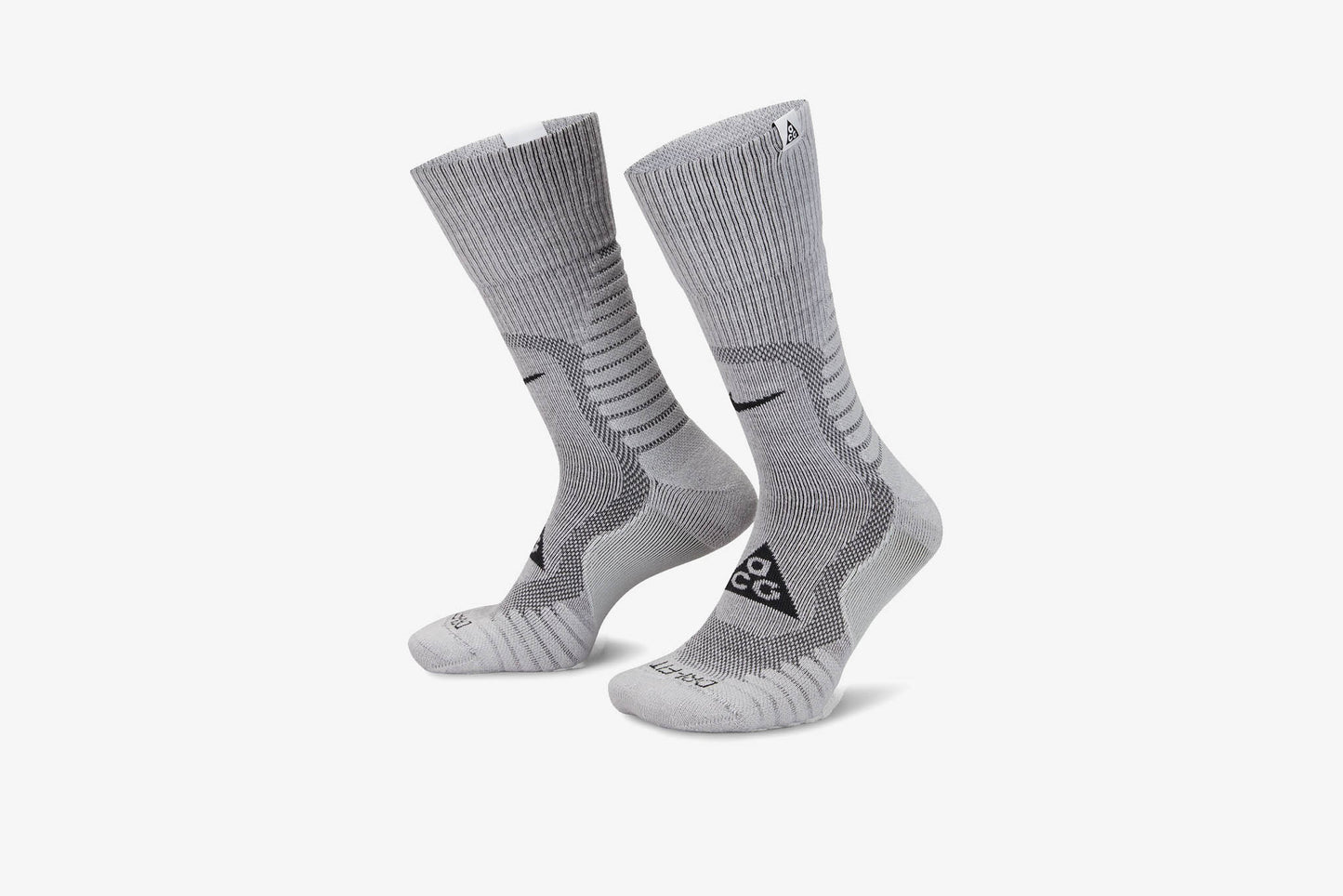 Nike "ACG Outdoor Cushioned Crew Socks" M - White / Black