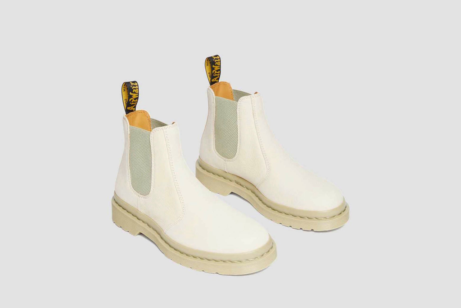 Shoe 2976 Smooth Leather Chelsea Boots White Martens