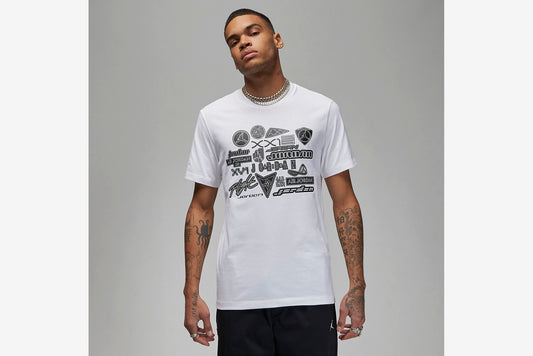 Jordan "20 Logo Graphic Tee" M - Sail / Black