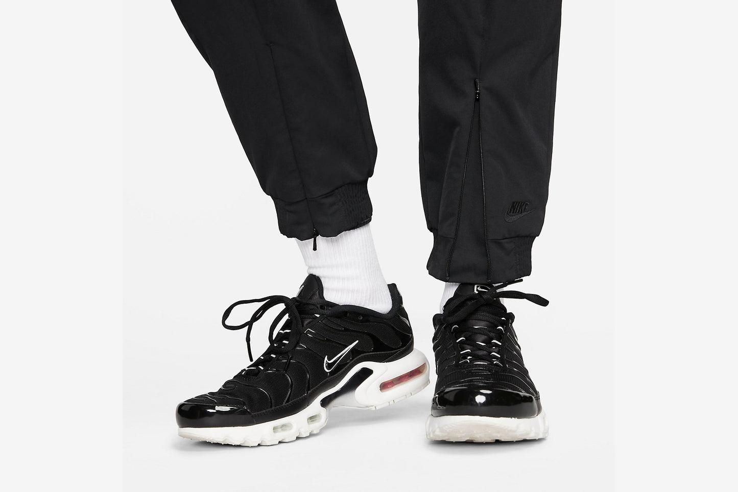Nike "Sportswear Dri-FIT Tech Pack Pants" W - Black